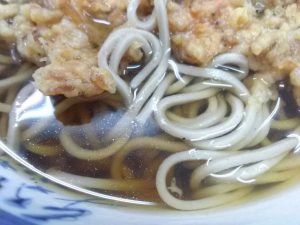 鈴家のアミ天と麺と汁