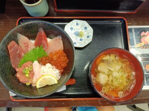 海鮮丼